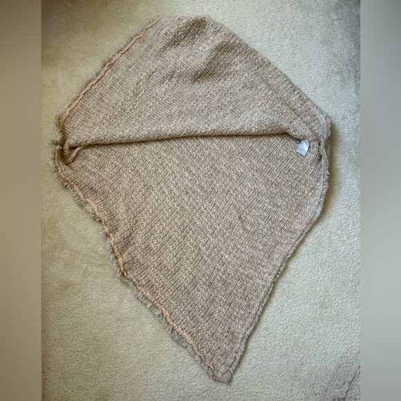 Giogio Italian turtle neck sweater poncho, wool, alpaca, mohair blend, one size - Picture 5 of 6